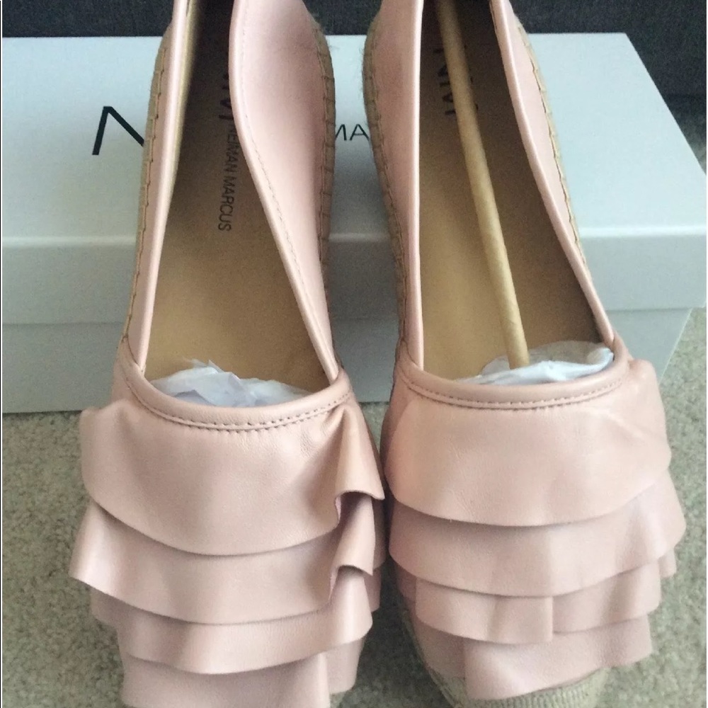 Neiman Marcus ruffle & leather Espadrilles - Picture 2 of 7